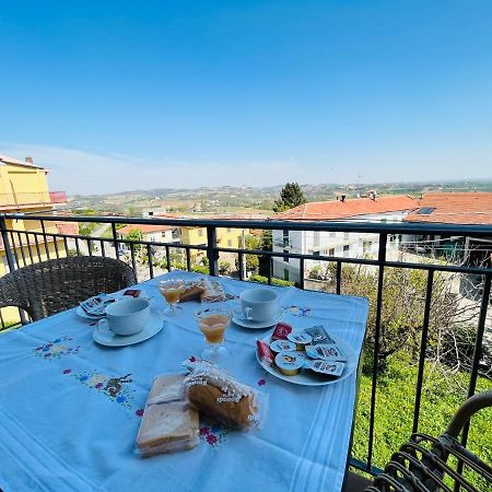 Casa Vacanze Con Vista Panoramica Frassinello Kültér fotó