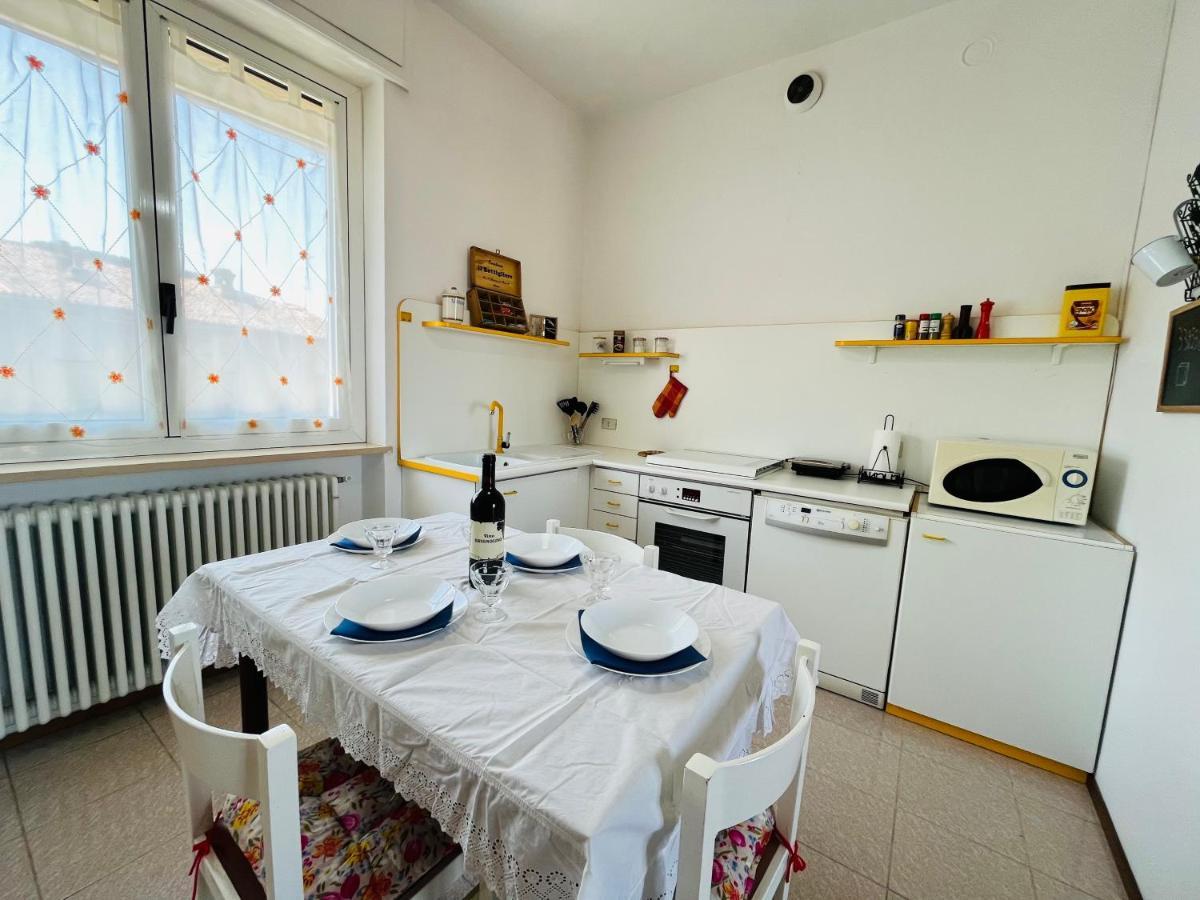 Casa Vacanze Con Vista Panoramica Frassinello Kültér fotó