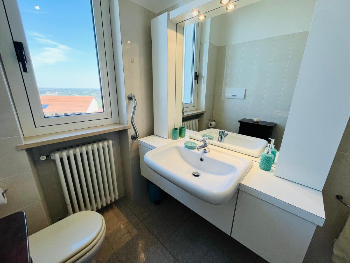 Casa Vacanze Con Vista Panoramica Frassinello Kültér fotó
